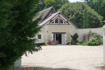Gîte pour 4 personnes, avec terrasse et jardin à La Croix-en-Touraine