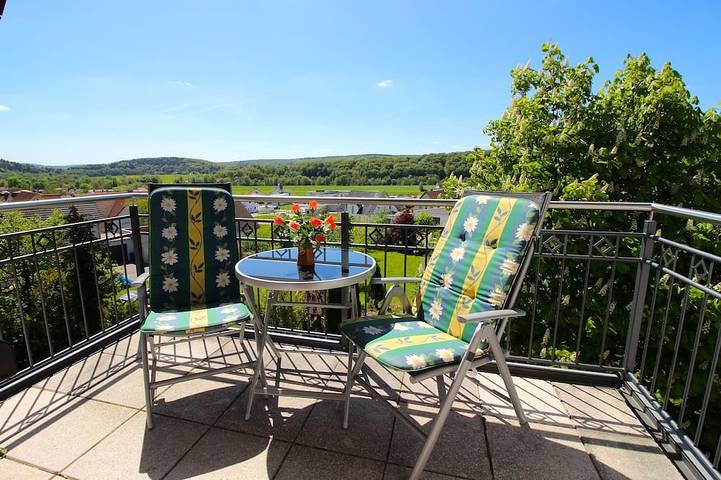Ferienwohnung für 4 Personen, mit Garten und Pool sowie Balkon, mit Haustier in Bad Bocklet