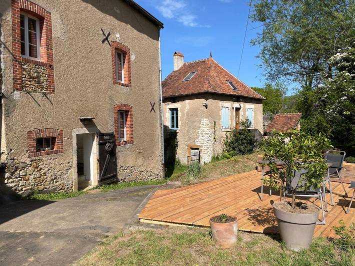 Location de vacances pour 4 personnes, avec terrasse et vue, animaux acceptés à Saint-Civran