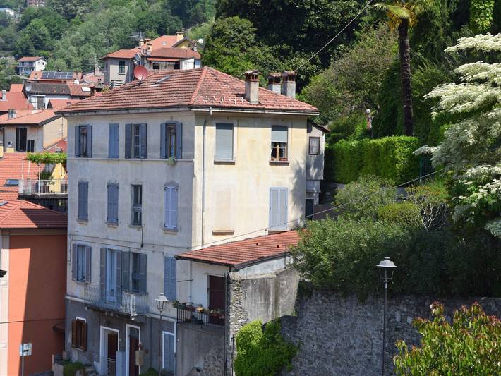 Ferienwohnung für 4 Personen, mit Terrasse und Seeblick in Maccagno con Pino e Veddasca - 2