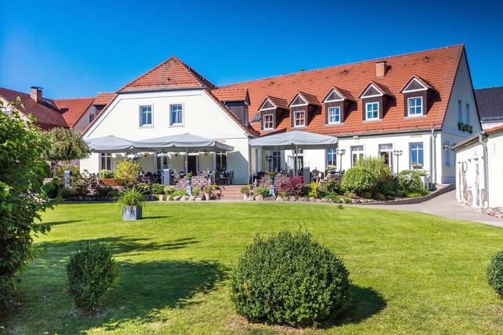 Hotel für 2 Personen, mit Terrasse und Garten in Neuzelle