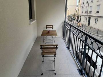 Location De Vacances pour 2 Personnes dans Suresnes, Hauts-de-Seine, Photo 2
