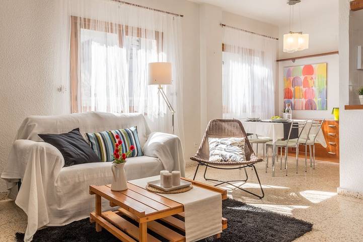 Villa pour 6 personnes, avec jardin et piscine - 1