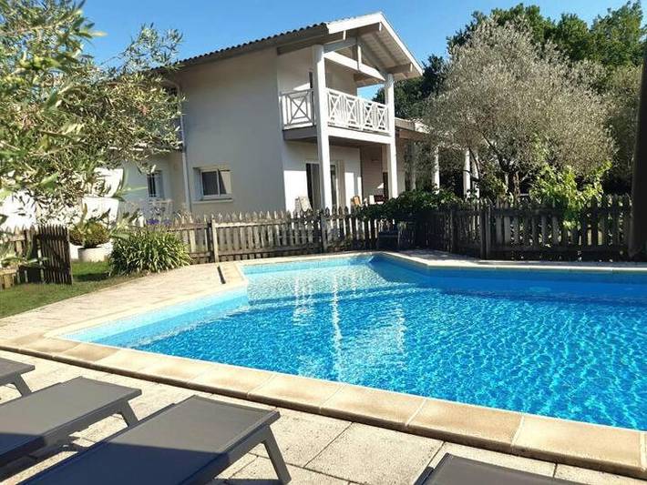 Chambre d’hôte pour 2 personnes, avec vue et piscine ainsi que jardin et balcon dans Réserve naturelle du Courant d'Huchet