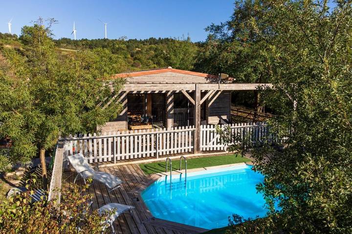 Location de vacances pour 4 personnes, avec Terrasse ainsi que Jardin et Piscine à Roquetaillade - 2