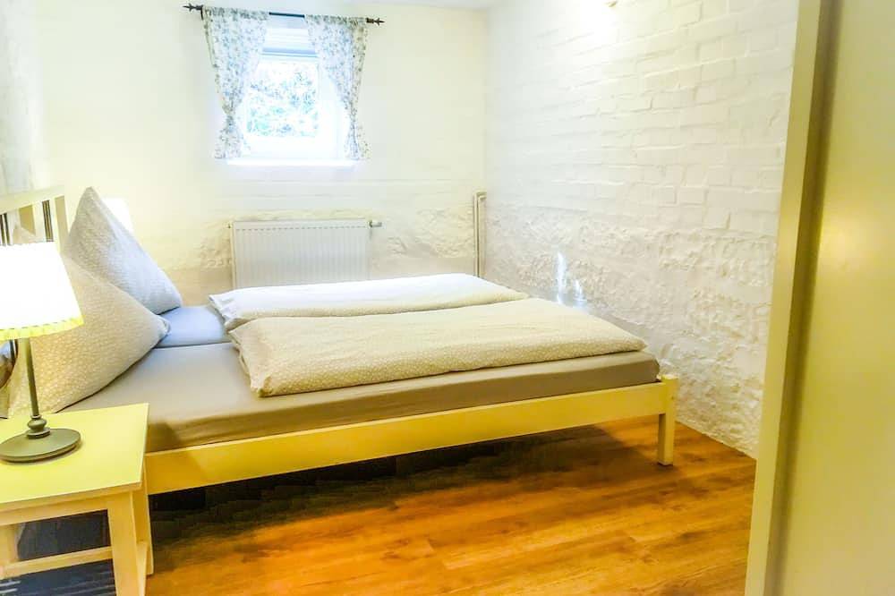 Ganze Wohnung, Urig rustikal mit Natursteinwänden und Kaminofen im Nationalpark Schwarzwald in Baiersbronn, Nordschwarzwald