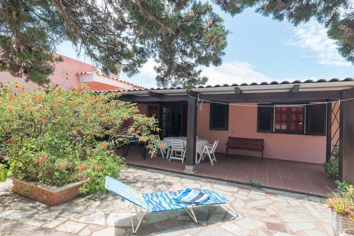 Casa vacanze "Villetta sul Mare" con vista mare, giardino e balcone in Santa Teresa Gallura, Gallura