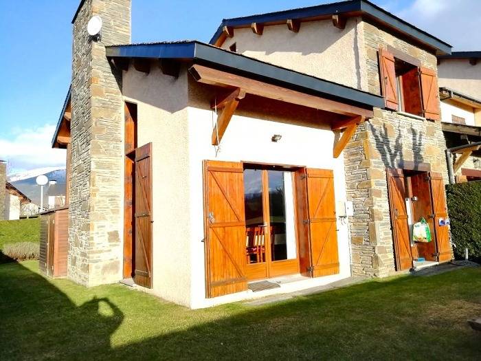 Location de vacances pour 9 personnes, avec Jardin à Sainte-Léocadie