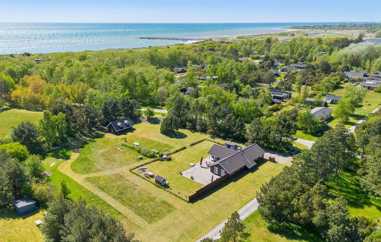 Ferienhaus für 12 Personen, mit Whirlpool und Terrasse sowie Sauna