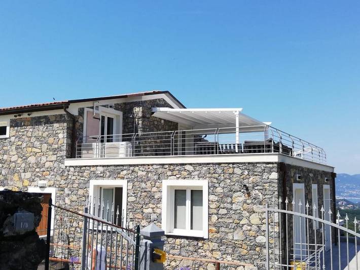 Ferienwohnung für 6 Personen, mit Balkon und Terrasse sowie Garten und Pool in Lerici