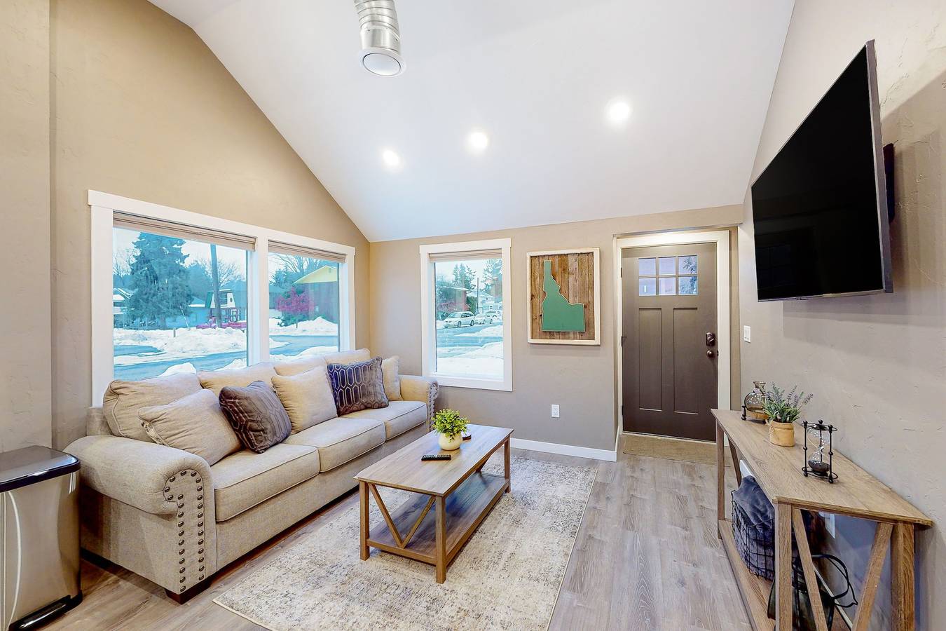 Vacation Rental for 4 Guests in Coeur d'Alene, Coeur d'Alene National Forest