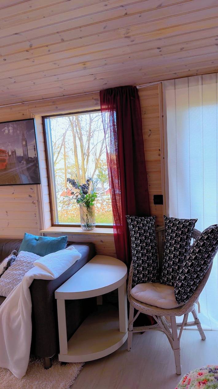 Cottage for 2 people, with yard in Sweden