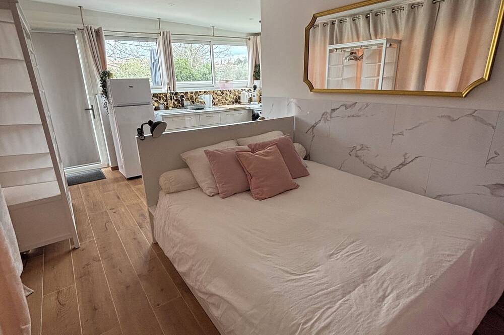 Appartement entier, Charmant Studio Indépendant in Etang de la Bonde, La Motte-d'Aigues