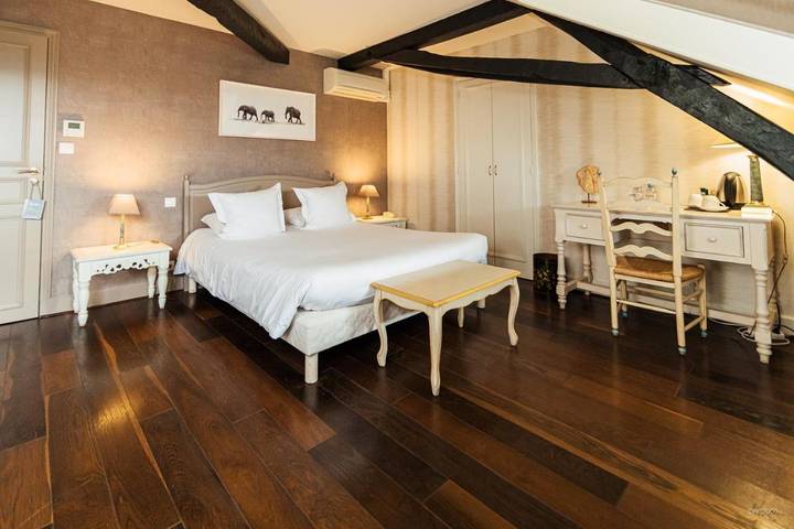 Hôtel pour 2 personnes, avec vue et sauna ainsi que jardin et piscine à Ygrande - 3