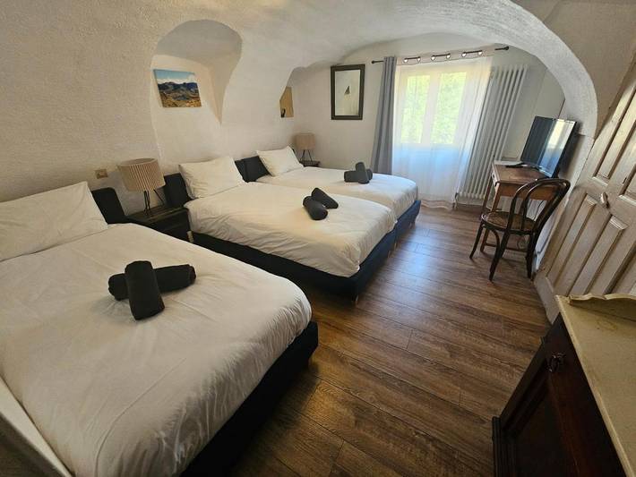 Hôtel pour 2 personnes, avec terrasse et vue à La Brigue - 3