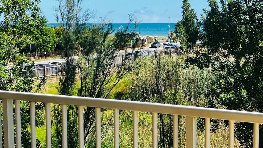 Appartamento per 4 persone, con giardino e panorama nonché terrazza, con animali domestici a San Salvo