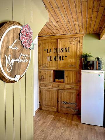 Gîte pour 12 personnes, avec jardin et jacuzzi à Avressieux