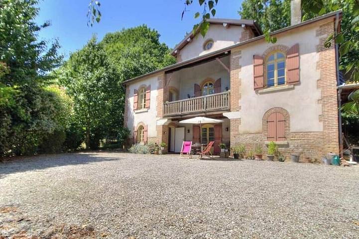 Location de vacances pour 6 personnes, avec Balcon et Jardin dans Sulignat