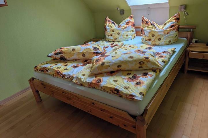 Ganze Wohnung, Ferienwohnung mit Dachterrasse; Bettwäsche, Handtücher, WLAN und zwei Fahrräder in Malchow, Fleesensee