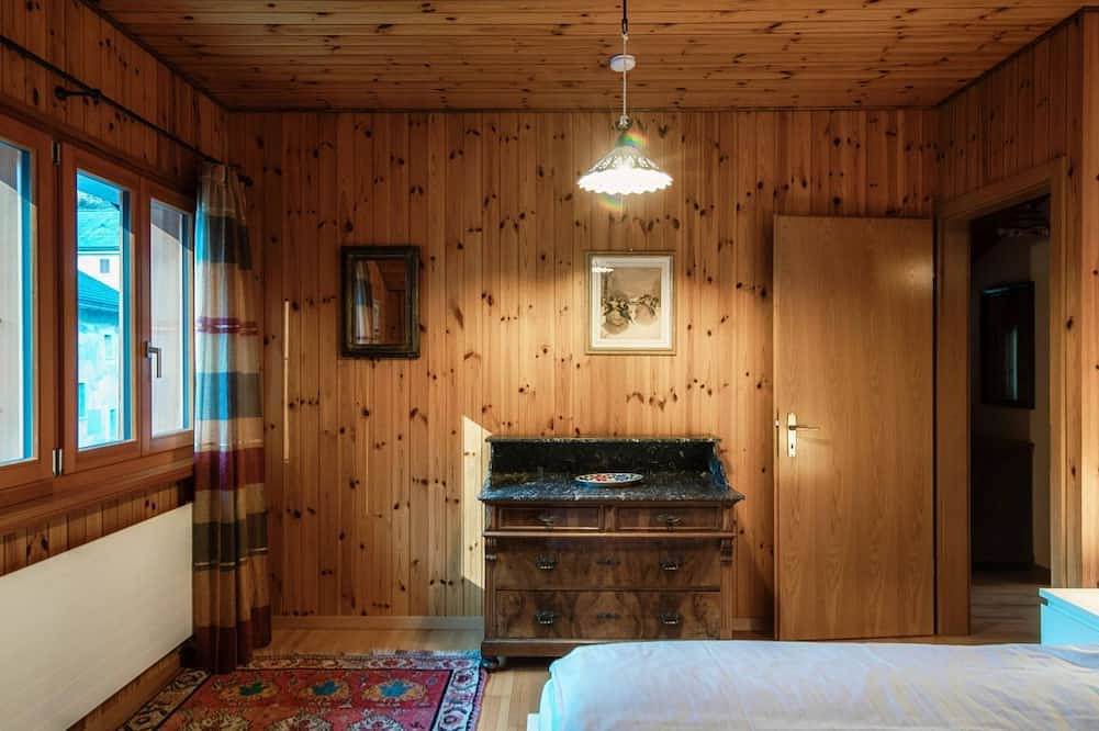 Ganze Wohnung, Apartment im Chalet-Stil zwischen Wandern und Bouldern (Chalet Nucleo 12) in Chironico, Tessiner Alpen