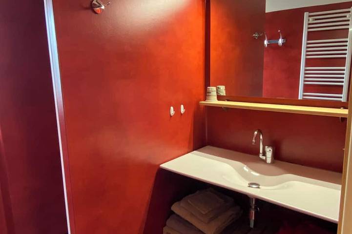 Location de vacances pour 5 personnes, avec jardin à Lachapelle-Graillouse - 4