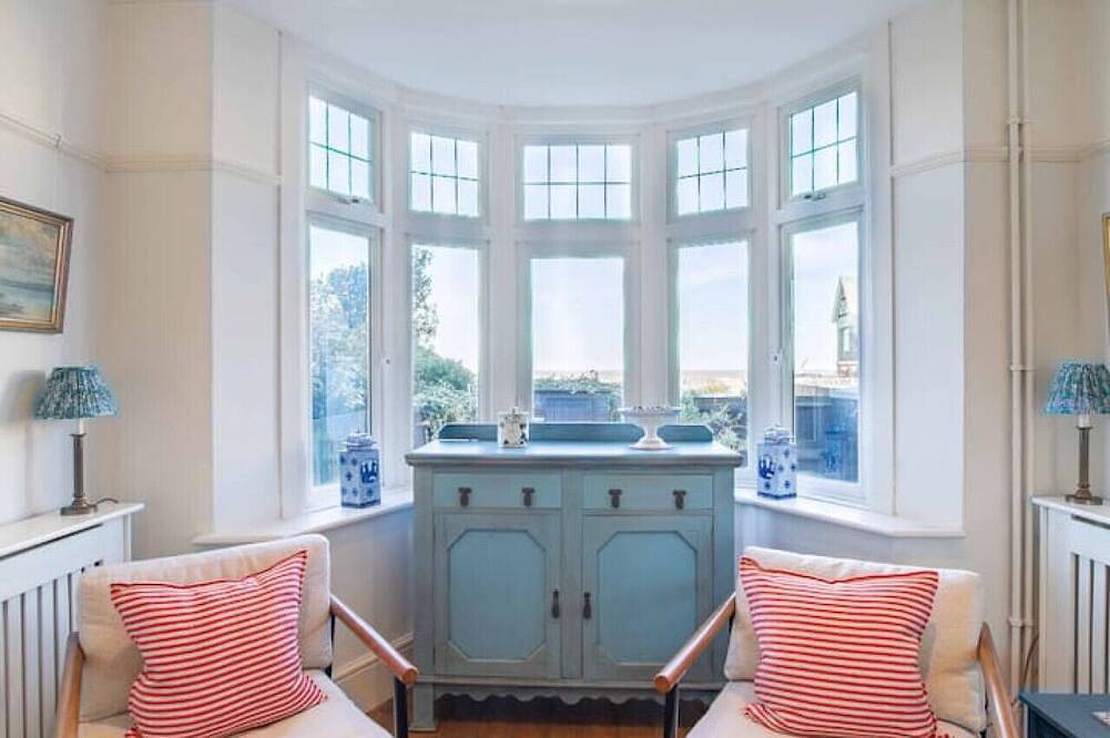Westgate | Spectacular Sea Views | Log Burner | Sandy Beach 2 mins walk in Westgate-on-Sea, Kent