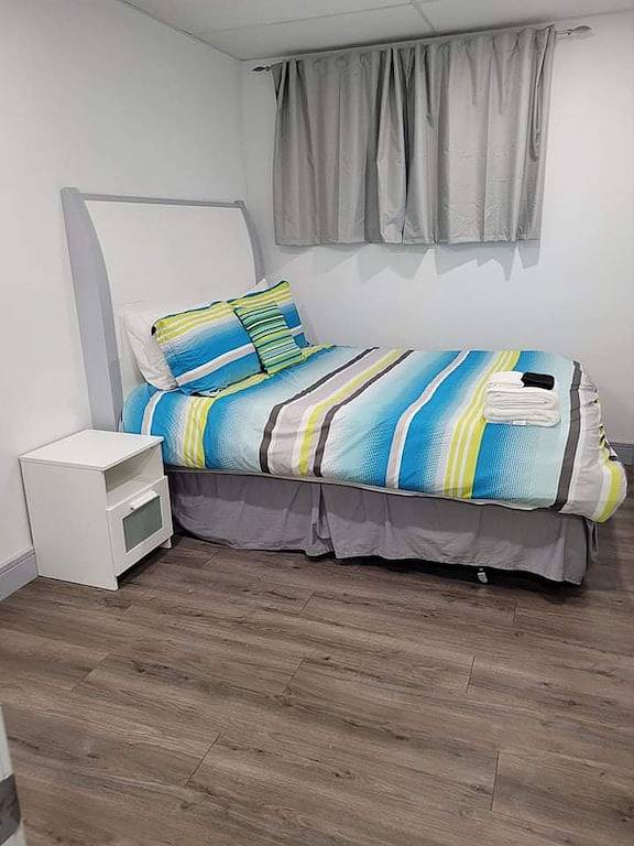 Cabin rentals and lodges for 12 people, with terrace in Saskatchewan