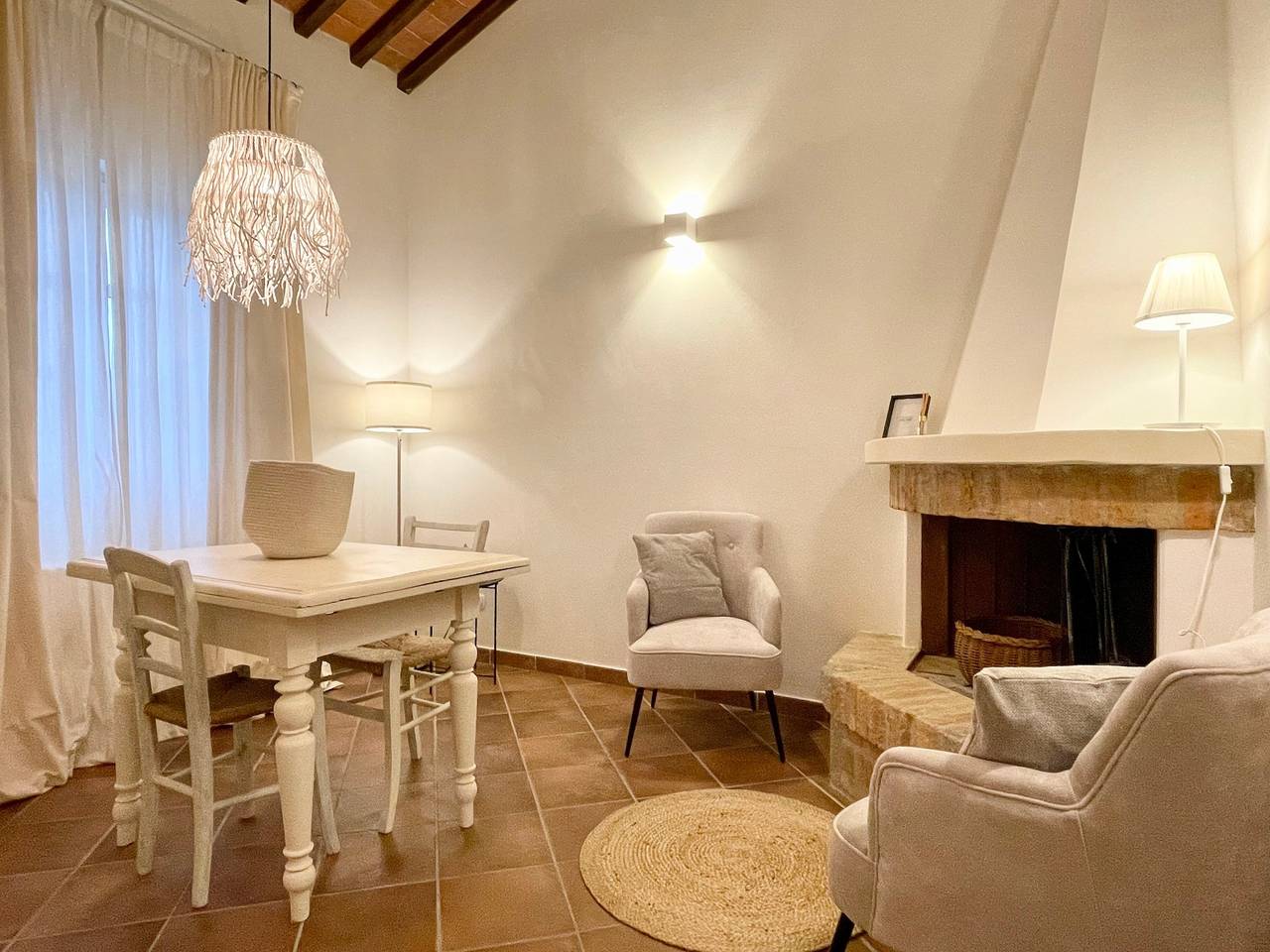 Appartamento intero, Appartamento di vacanza "Camelie" con piscina condivisa, giardino condiviso e Wi-Fi in Siena e dintorni