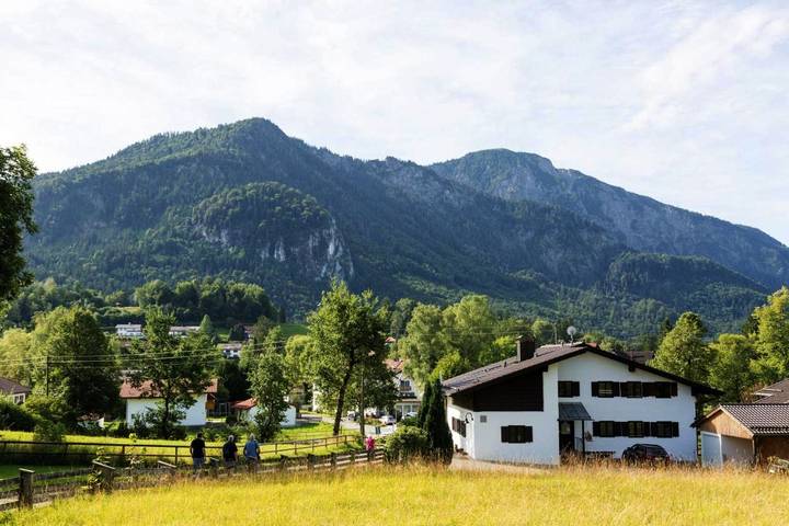 Hostel, mit Balkon und Terrasse sowie Garten und Ausblick in Kochel am See - 3