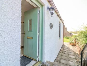 Log Cabin for 8 People in Cruden Bay, Aberdeenshire, Photo 2