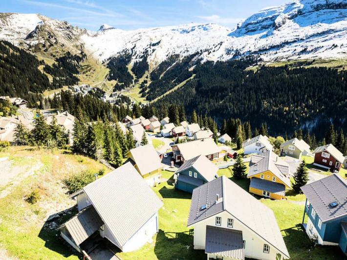 Chalet pour 10 personnes, avec balcon, animaux acceptés dans Les Carroz