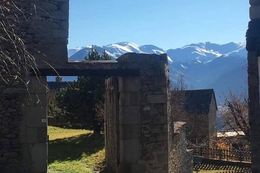 Loue ferme rénovée Catalane près de Font Romeu 22 couchages in Égat, Parc naturel régional des Pyrénées catalanes