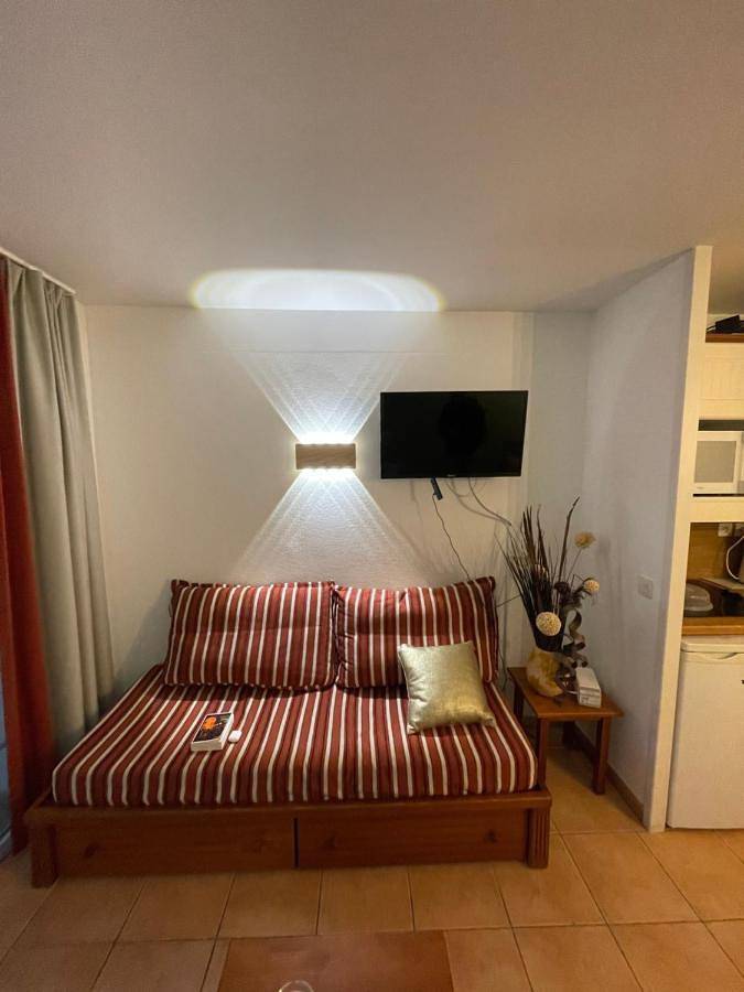 Gîte pour 4 personnes, avec piscine et jardin ainsi que terrasse et vue, animaux acceptés à Uhart-Cize - 3