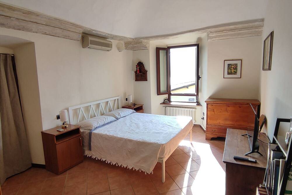 Ganze Wohnung, Dimora Fenni – Historic elegance and modern comfort in the heart of Monte Isola in Monte Isola, Iseosee