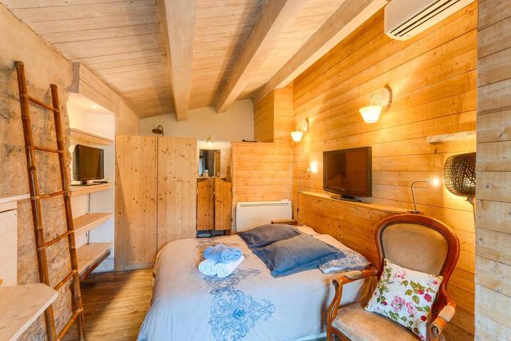 Chambre d’hôte pour 3 personnes, avec Terrasse et Jardin ainsi que Bassin pour enfant et Piscine à Saint-Martin-de-Ré