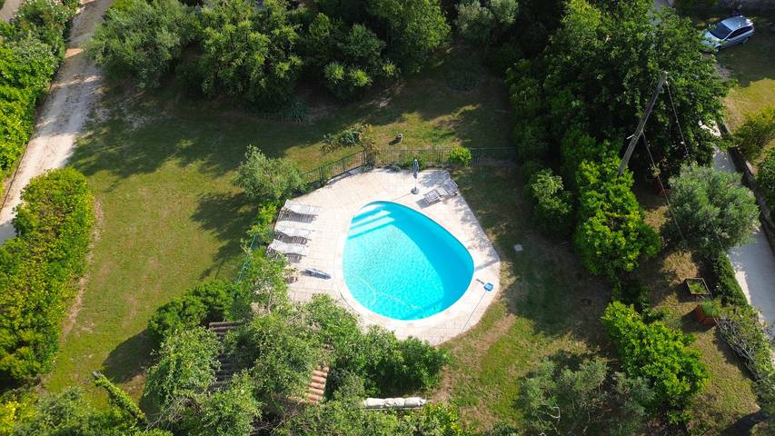 Location de vacances pour 7 personnes, avec terrasse et jardin à Saint-Maximin (Nimes) - 3