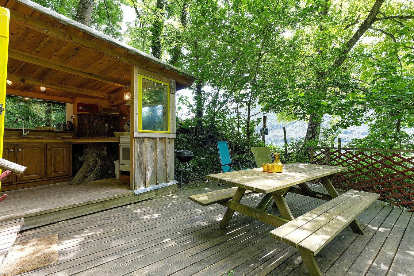 Appartement entier, Yourte kirghize dans la forêt – accueil paysan in Prébois, Isère