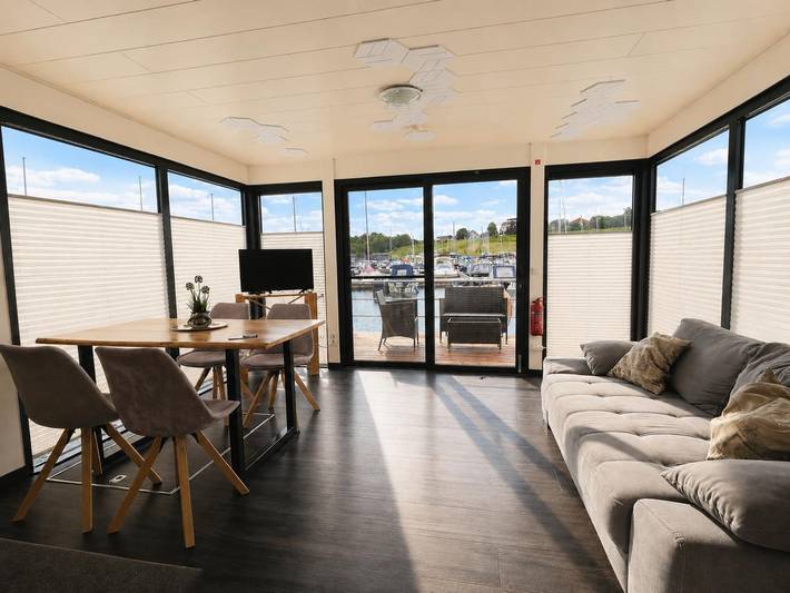 Hausboot mit Dachterrasse am Geiseltalsee in Braunsbedra, Saale-Unstrut