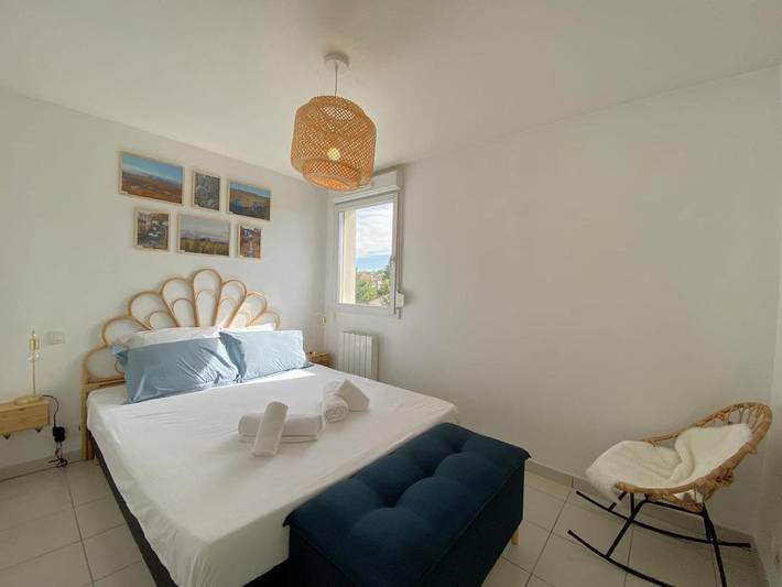 Gîte pour 2 personnes, avec piscine ainsi que balcon et vue à Cusset - 4