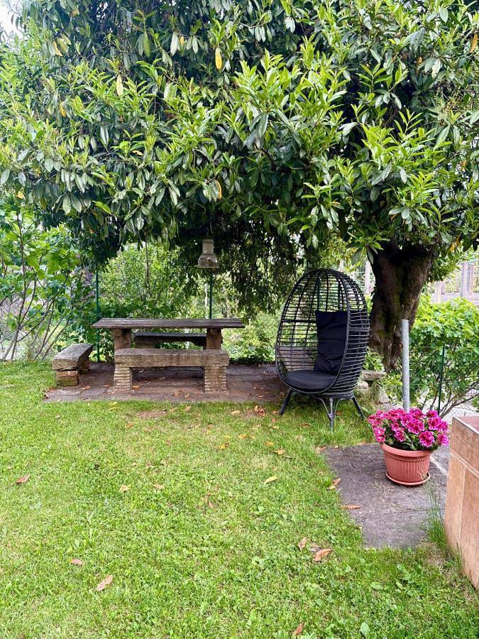 Gîte pour 7 personnes, avec Terrasse ainsi que Jardin et Vue à Colazza