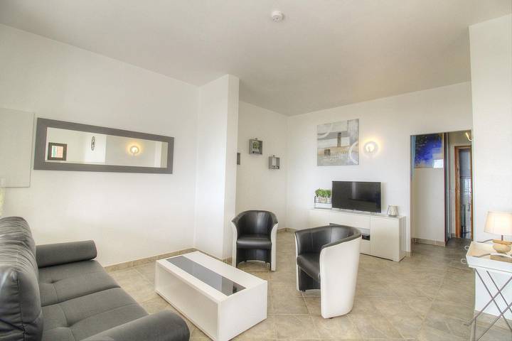 Gîte pour 5 personnes, avec Terrasse ainsi que Jardin et Vue dans Sagone - 4