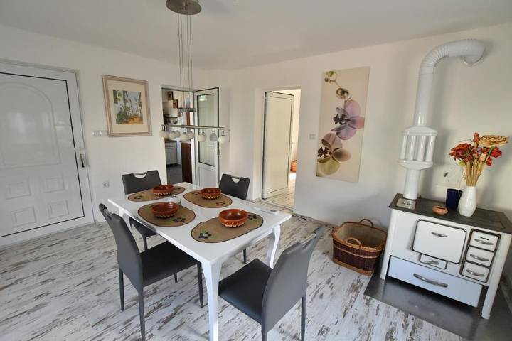 Gîte pour 4 personnes, avec vue ainsi que piscine et jardin à Kladovo - 2