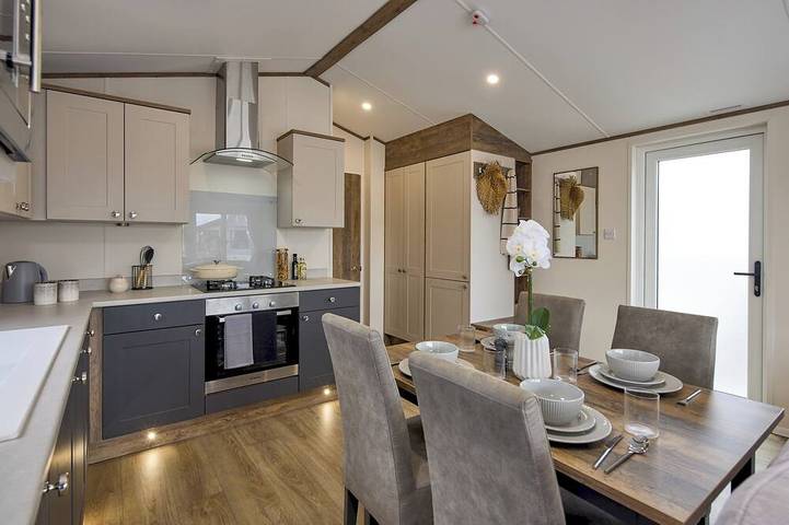 Static caravan for 6 people, with hot tub in Northamptonshire