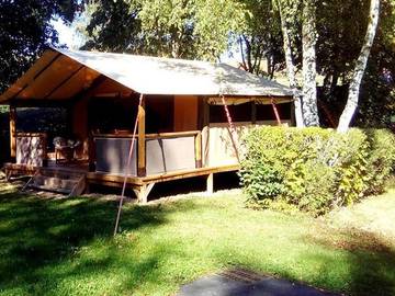 Camping pour 5 Personnes dans Mazille, Saône-et-Loire, Photo 2