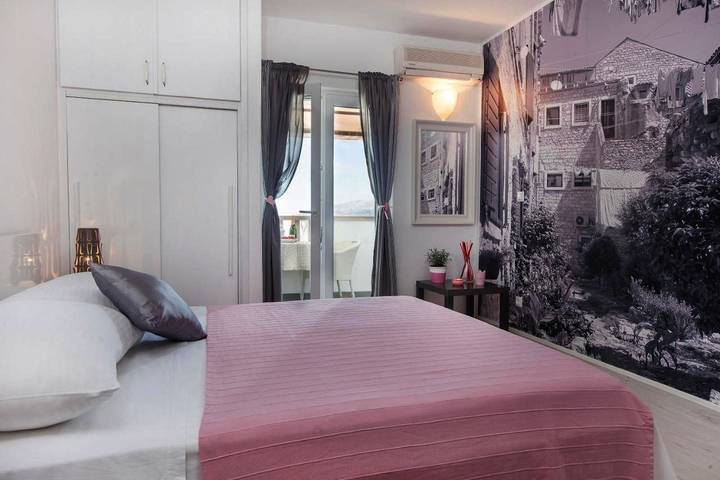 Apartament wakacyjny dla 2 osób, z widok i balkon w Promajna