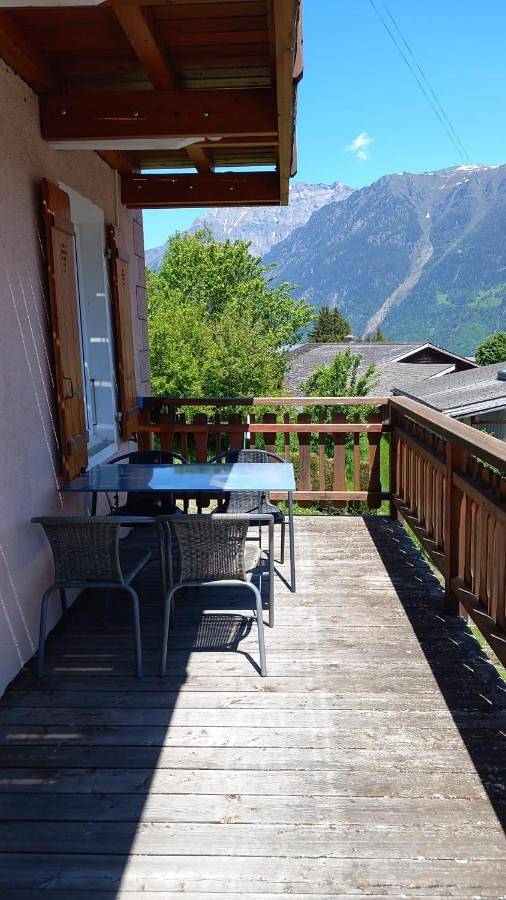 Gîte pour 4 personnes, avec balcon ainsi que jardin et vue à Salvan - 3