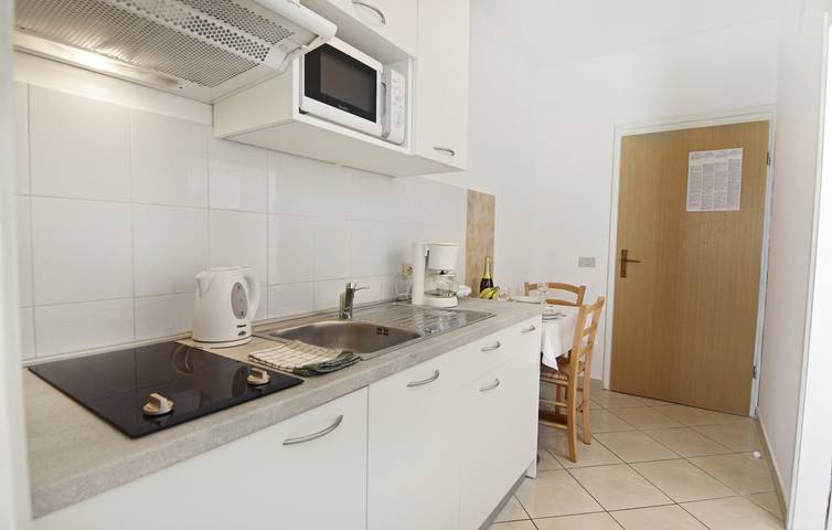 Gîte pour 2 personnes, avec jardin et vue à Umag - 3