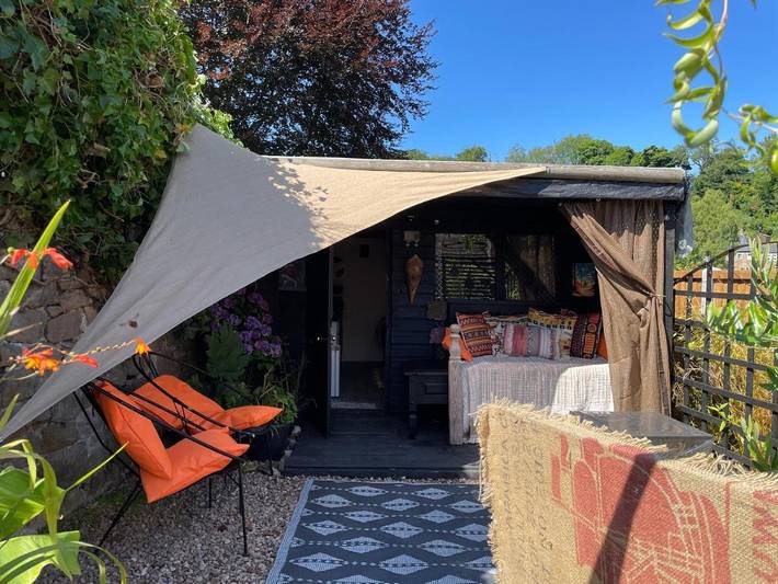 Glamping for 2 people, with Terrace and Garden as well as View in Derbyshire Dales