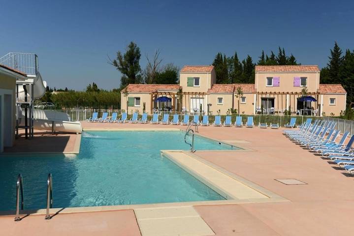 Location de vacances pour 4 personnes, avec sauna ainsi que piscine et terrasse à Paradou - 4