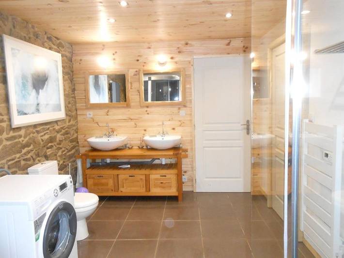 Location de vacances pour 8 personnes, avec balcon et jardin à Ayguatébia-Talau - 4